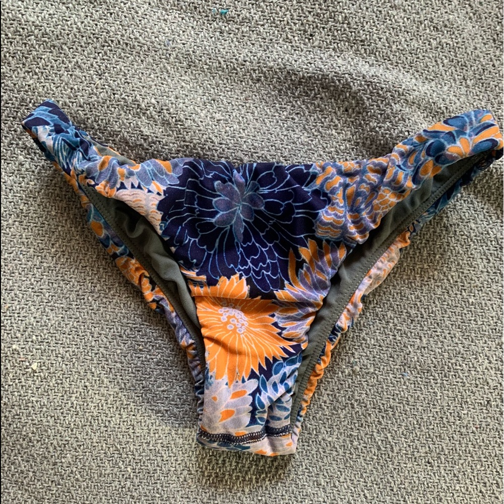 Jolyn clothing: floral pattern bottoms